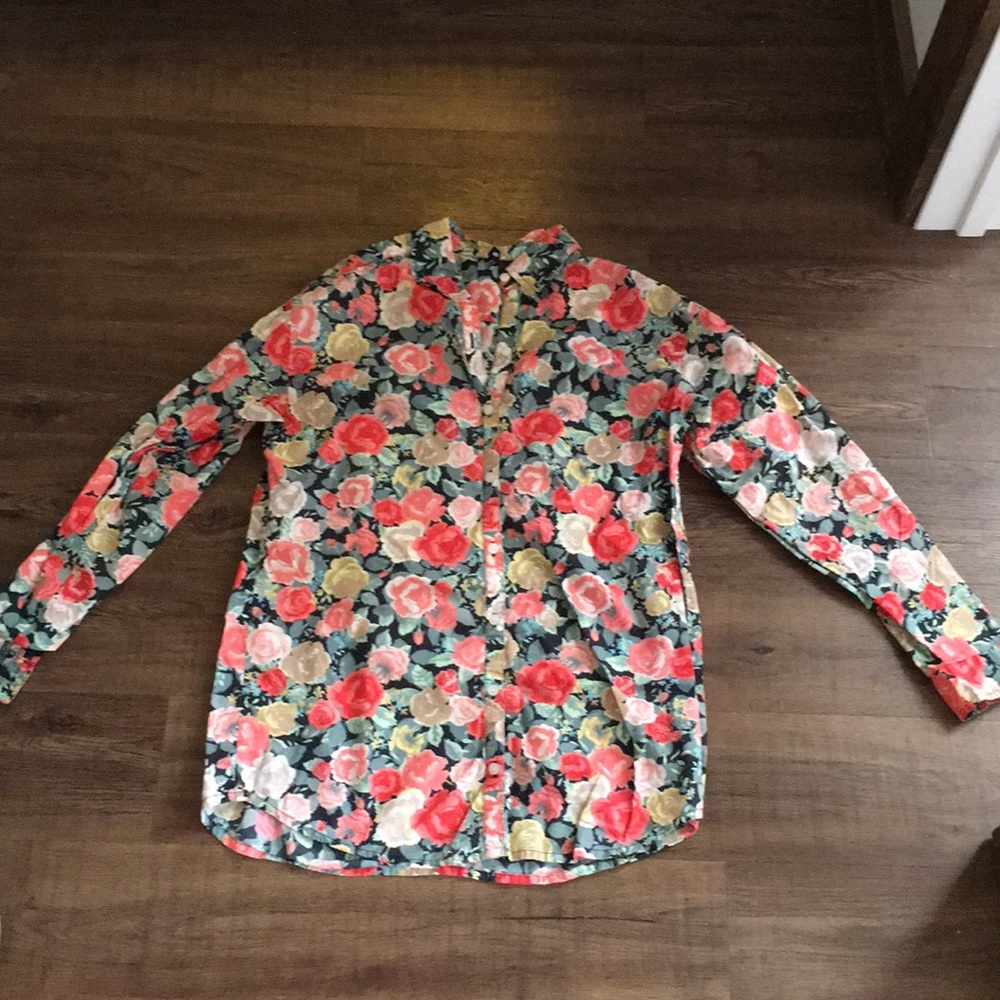H&M button down top